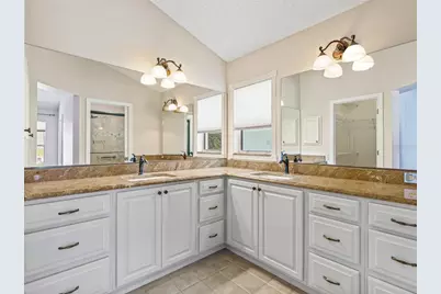 823 San Salvador Drive, The Villages, FL 32159 - Photo 18