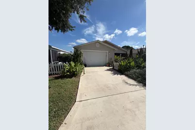 7851 SE 173rd Panorama Place, The Villages, FL 32162 - Photo 2