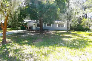 106 Willard Ave, Fruitland Park, FL 34731 - Photo 2