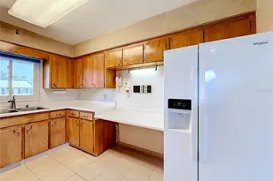 13225 Country Club Dr, Tavares, FL 32778 - Photo 22