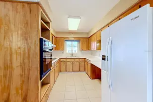 13225 Country Club Dr, Tavares, FL 32778 - Photo 16
