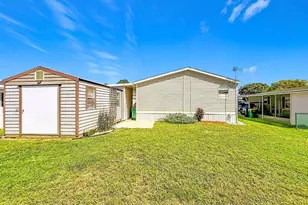 1660 Elkhart Cir, Tavares, FL 32778 - Photo 34