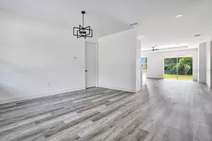 551 Dowling Cir, Lady Lake, FL 32159 - Photo 8
