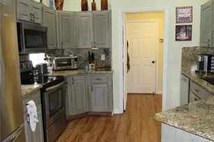 3204 Antigua Bay Ln, Tavares, FL 32778 - Photo 16