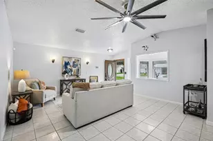 710 Cortez Ave, The Villages, FL 32159 - Photo 4