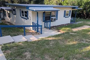 738 E Minneola Ave, Clermont, FL 34711 - Photo 1