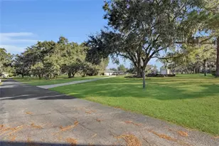 400 Carman Dr, Leesburg, FL 34748 - Photo 4