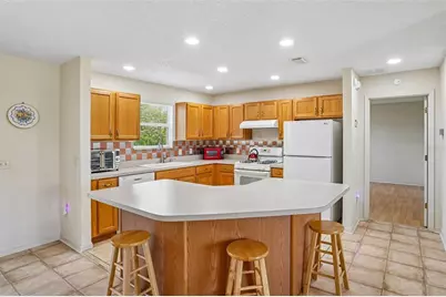 970 Kenova Avenue, The Villages, FL 32162 - Photo 8