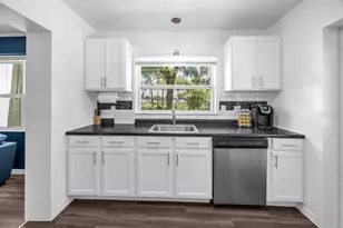 706 N Old Wire Rd, Wildwood, FL 34785 - Photo 16