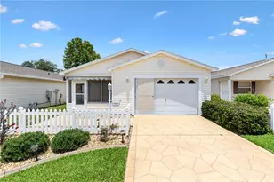 9319 SE 172nd Wayside Pl, The Villages, FL 32162 - Photo 2