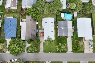 16 Cayman Cir, Umatilla, FL 32784 - Photo 32
