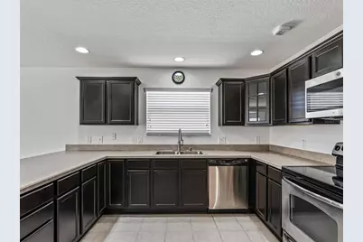 764 Baisley Trail, The Villages, FL 32162 - Photo 4