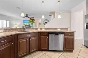 301 Sparrow Hawk Dr, Groveland, FL 34736 - Photo 14