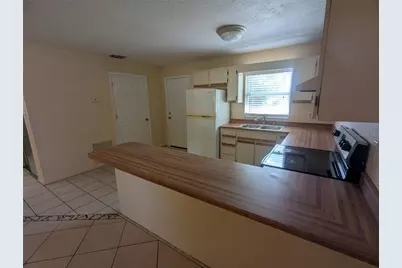 824 N Saint Clair Abrams Avenue, Tavares, FL 32778 - Photo 8