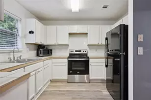4532 Huppel Ave, Orlando, FL 32811 - Photo 4