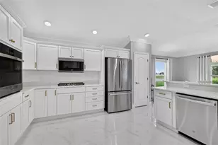 2216 Blackville Dr, The Villages, FL 32162 - Photo 8
