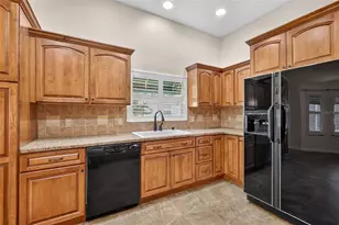 1557 Oak Forest Dr, The Villages, FL 32162 - Photo 6