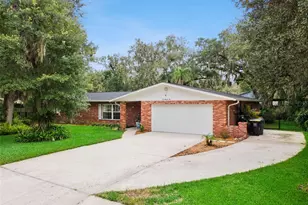 204 Birch Ln, Lakeland, FL 33813 - Photo 2