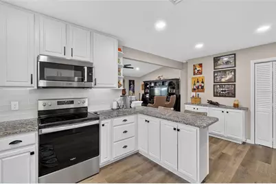 2115 Suzanne Drive, Mount Dora, FL 32757 - Photo 12
