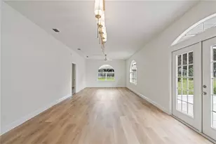 5619 Prince Andrew Ct, Leesburg, FL 34748 - Photo 2