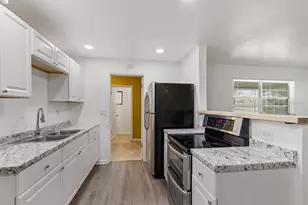 16 N Harrison St, Beverly Hills, FL 34465 - Photo 10