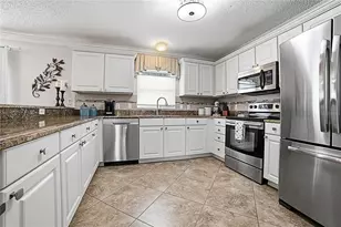 1472 Alexa Pl, The Villages, FL 32162 - Photo 10