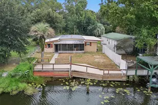 13602 Palm Dr, Astatula, FL 34705 - Photo 2
