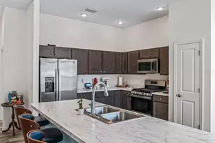 4438 Cameo Cir, The Villages, FL 32163 - Photo 10