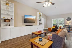 11268 Kodiak Wren Rd, Weeki Wachee, FL 34614 - Photo 10