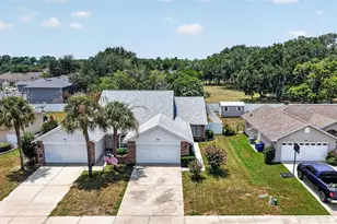 626 Woodview Dr, Tavares, FL 32778 - Photo 4