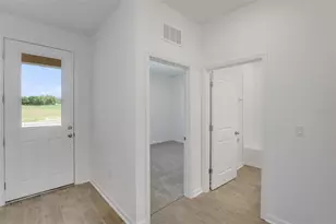 784 Sunshower Dr, Lady Lake, FL 32159 - Photo 8