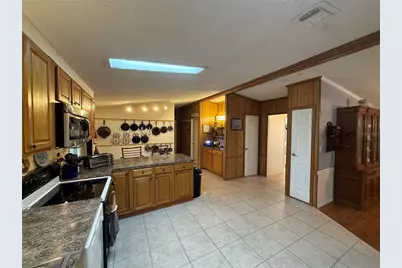 802 Robin Lane, Wildwood, FL 34785 - Photo 4
