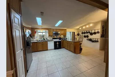 802 Robin Lane, Wildwood, FL 34785 - Photo 6