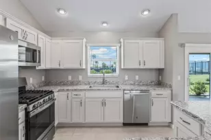 2816 Navy Hl Cir, The Villages, FL 32163 - Photo 18