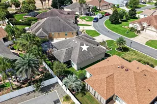 1613 Pennecamp Dr, The Villages, FL 32162 - Photo 62