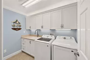 1613 Pennecamp Dr, The Villages, FL 32162 - Photo 28