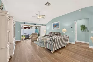 1613 Pennecamp Dr, The Villages, FL 32162 - Photo 10