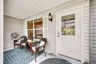 16947 SE 93rd Cuthbert Cir, The Villages, FL 32162 - Photo 4