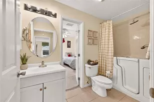 16947 SE 93rd Cuthbert Cir, The Villages, FL 32162 - Photo 28