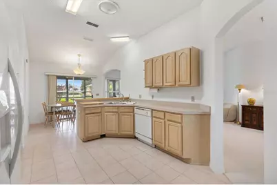 811 San Salvador Drive, The Villages, FL 32159 - Photo 10