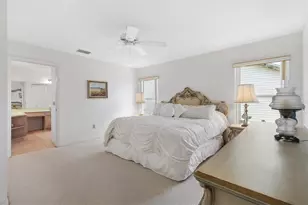 811 San Salvador Dr, The Villages, FL 32159 - Photo 16