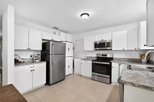 30832 Ridgeview Ave, Mount Plymouth, FL 32776 - Photo 8