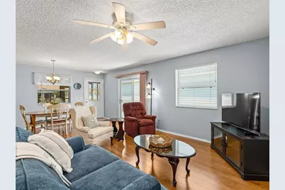 973 York Terrace, The Villages, FL 32162 - Photo 16