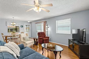 973 York Terrace, The Villages, FL 32162 - Photo 16