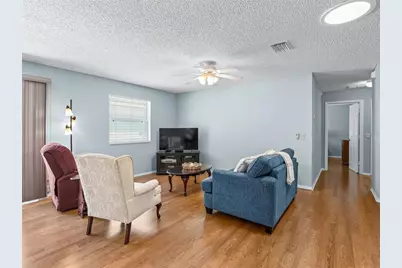 973 York Terrace, The Villages, FL 32162 - Photo 14