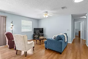 973 York Terrace, The Villages, FL 32162 - Photo 14