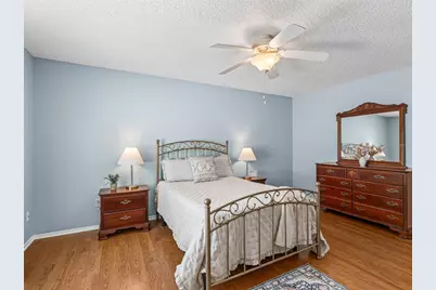973 York Terrace, The Villages, FL 32162 - Photo 32