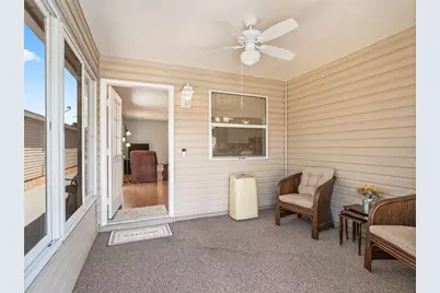973 York Terrace, The Villages, FL 32162 - Photo 10