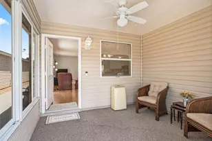973 York Terrace, The Villages, FL 32162 - Photo 10