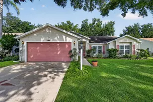 25333 River Crest Dr, Leesburg, FL 34748 - Photo 1